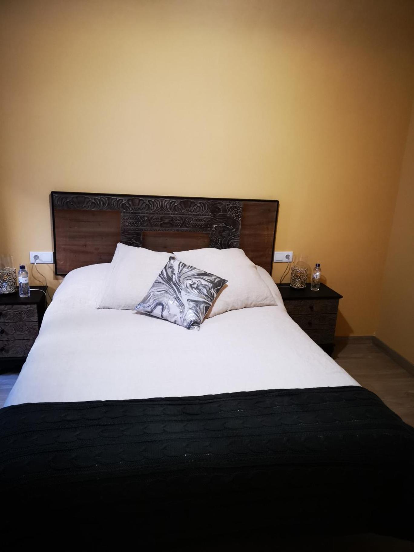 Cal Duran Bed & Breakfast Esparraguera Phòng bức ảnh
